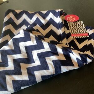 WB infinity scarf HighQuality NEW Perfect for breast feeding mama NavyChevron
